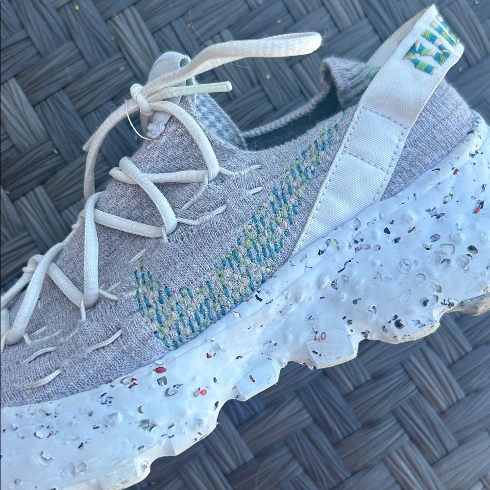 Women’s Nike Space Hippie 04 Shoes 7.5 - Picture 9 of 9